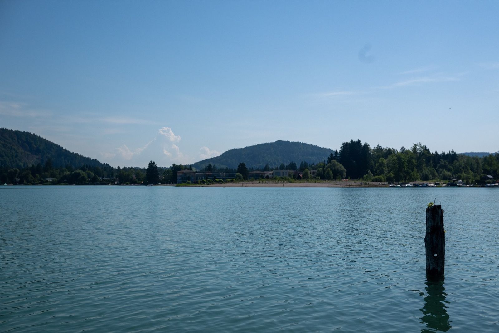 Mild cycling day at Lake Faak during the shoulder season