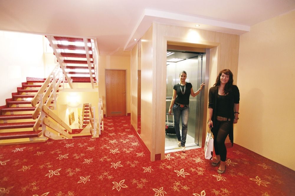 Lift to the rooms and suites